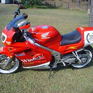 1995 vfr Troy Corser replica No 8 of 25 built