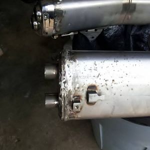 2002 VFR exhaust gutting!