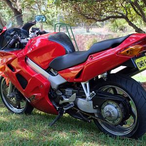 2001 VFR800