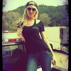 Blonde_DIRT_biker