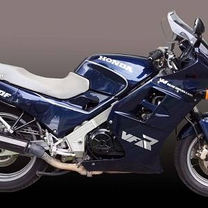 VFR 750 F RC24