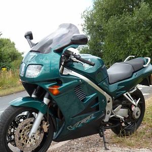 vfr750fv
