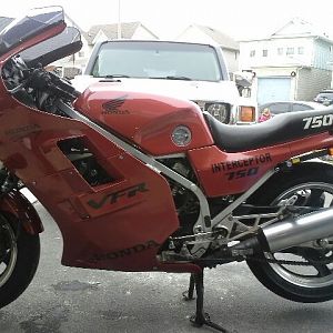 b9