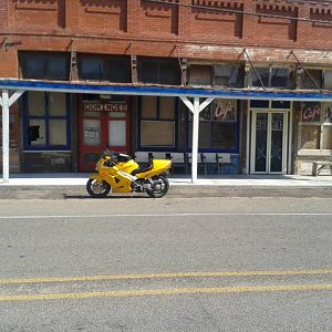 Pictures outside of the Savoy Star in Savoy, TX