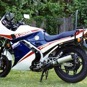 1984 HONDA VF1000F