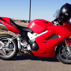 04 VFR800