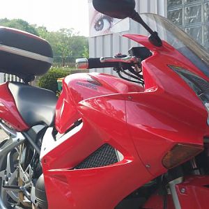 2005 VFR 800