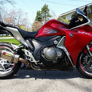2010 VFR1200 Saddlemen Seat and Shortened Two Brothers Exhaust