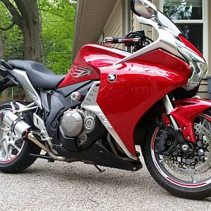 2010 VFR1200 Saddlemen Seat and Shortened Two Brothers Exhaust