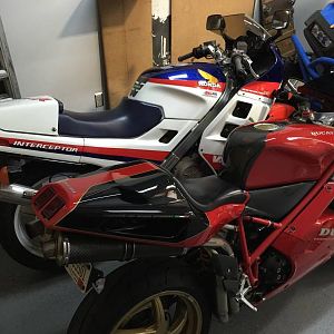 Ducati next to VFR