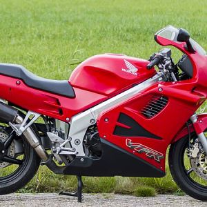 VFR 750 RC36-II High Resolution