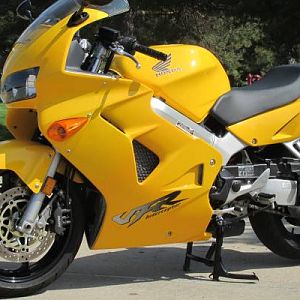 2000 VFR800Fi