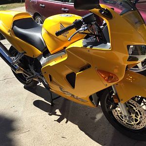 2000 VFR800Fi