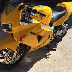 2000 VFR800Fi