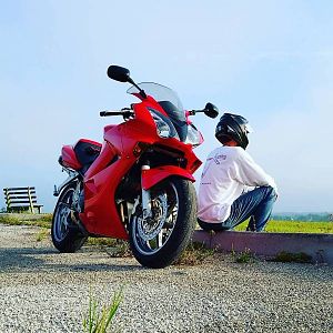 04 honda vfr  interceptor sunrise