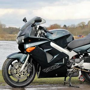 VFR800FIY