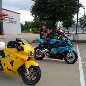 VFR at Maxim Honda yamaha Group Ride