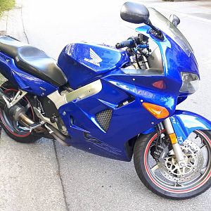 2001 VFR in TAHITIAN Blue