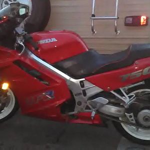 Vfr750f