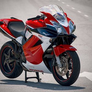 2007 VFR 800