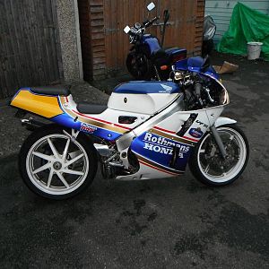 Restored VFR400 NC30
