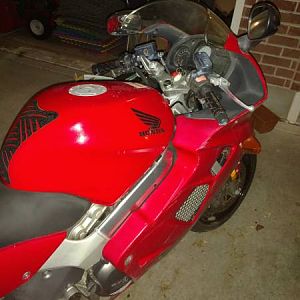 Picking up the 1999 VFR800