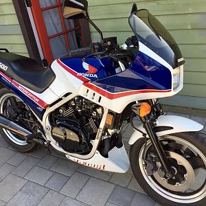 1985 VF500
