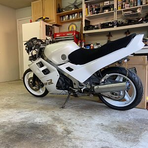 Rebuilding Wrecked 86 Honda VFR 2